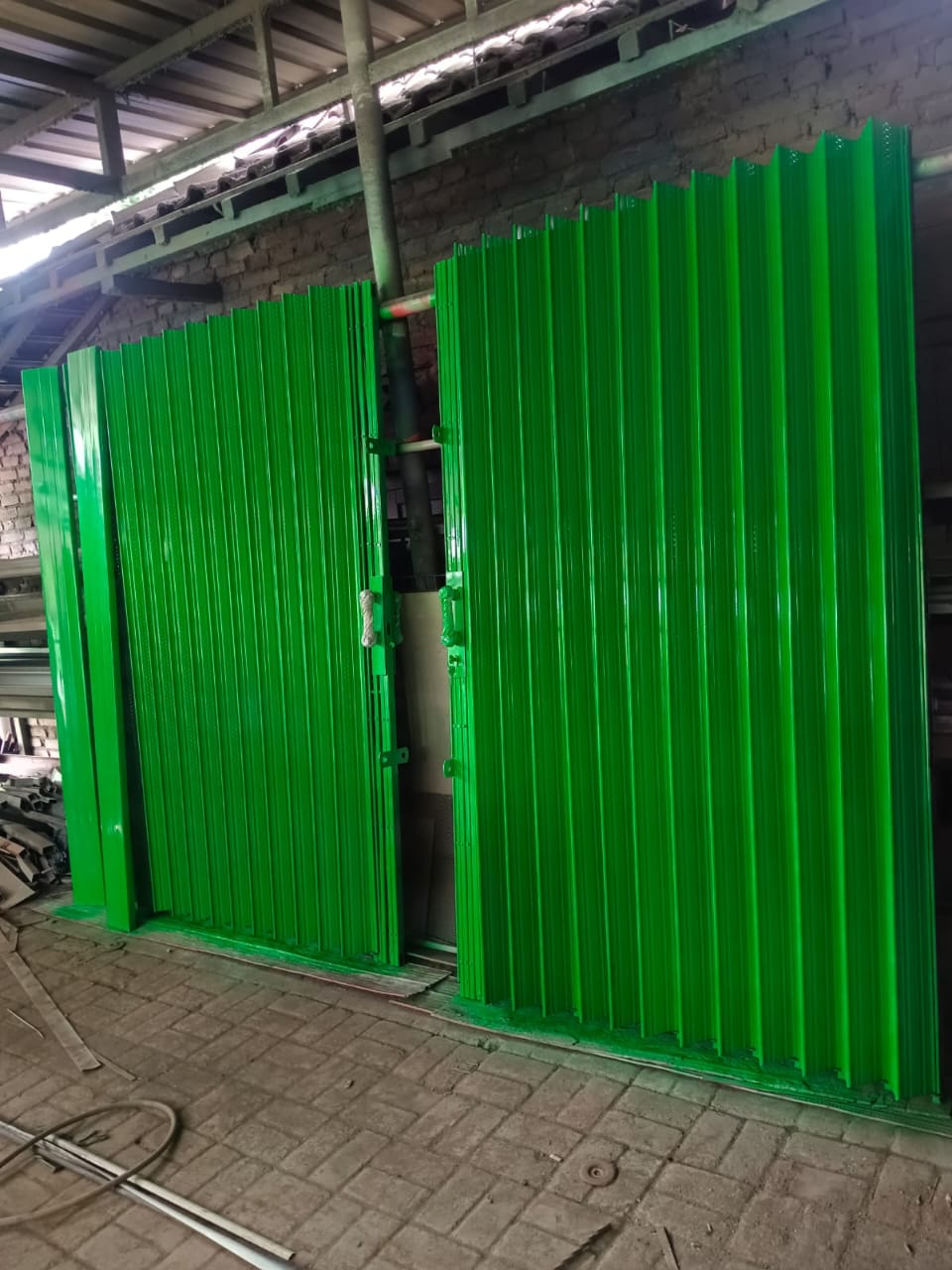 service rolling door jogja service folding gate jogja